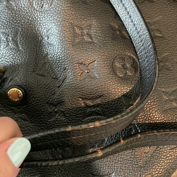 Authentic Monochrome Louis Vuitton shoulder bag - Picture 13 of 16